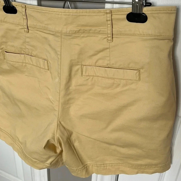 GAP Yellow Cotton Bermuda Shorts High  Waisted, Size 8 - Picture 4 of 8